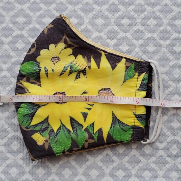 Yellow ๐ป Handmade Face Mask - Picture 5 of 6